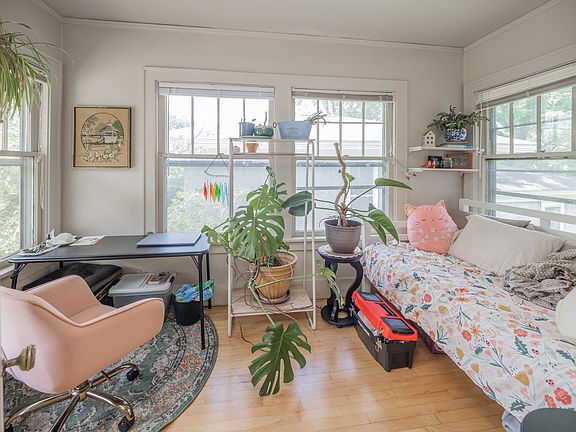 5th image of 909 Walwood Pl #2
