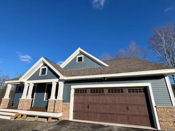 9 Edgewater Drive #17, Brentwood, NH 03833