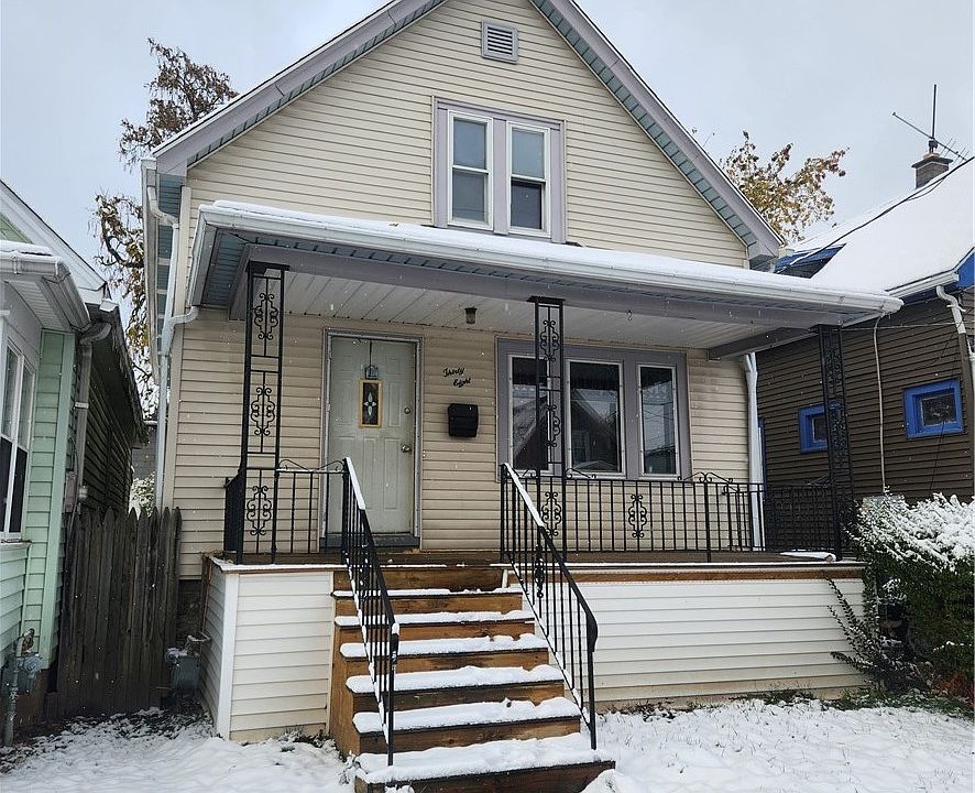 1st image of 38 Wyandotte Ave