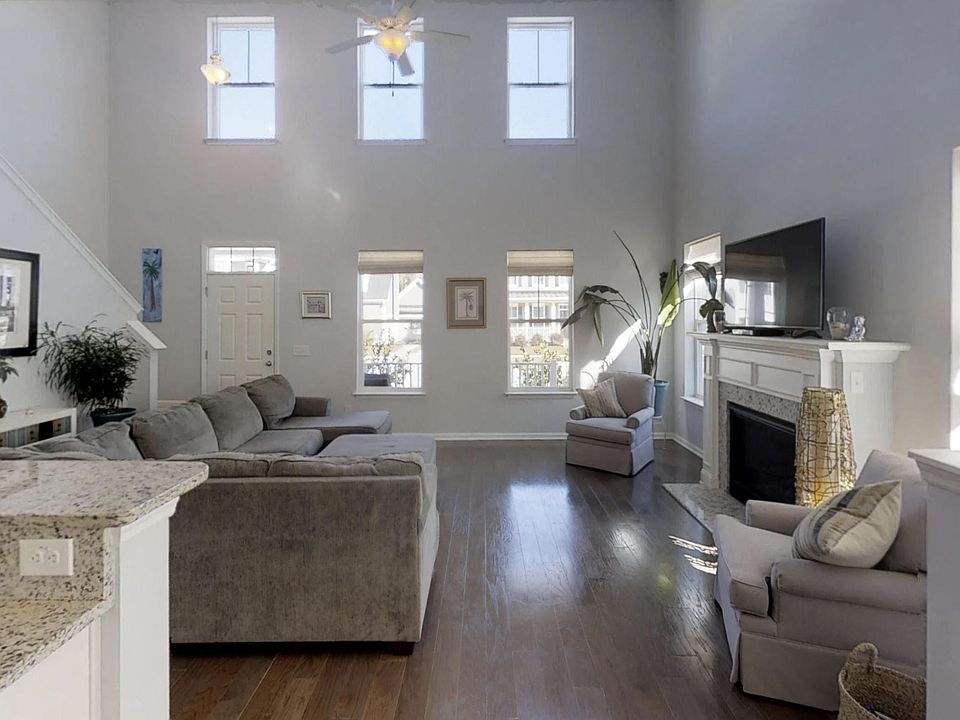 1st image of 2865 Ortega Dr
