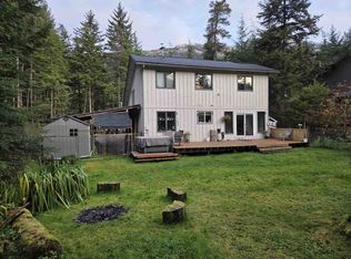 6907 Sunny Dr, Juneau, AK 99801