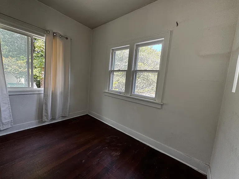 810 NE Michigan St #2 — Photo 10
