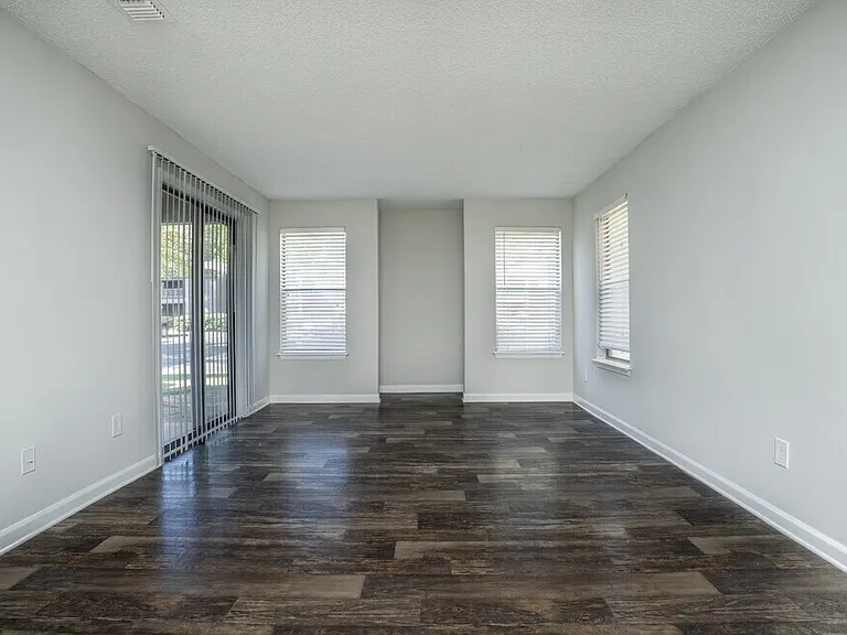 The Enclave at Riverdale — Photo 9