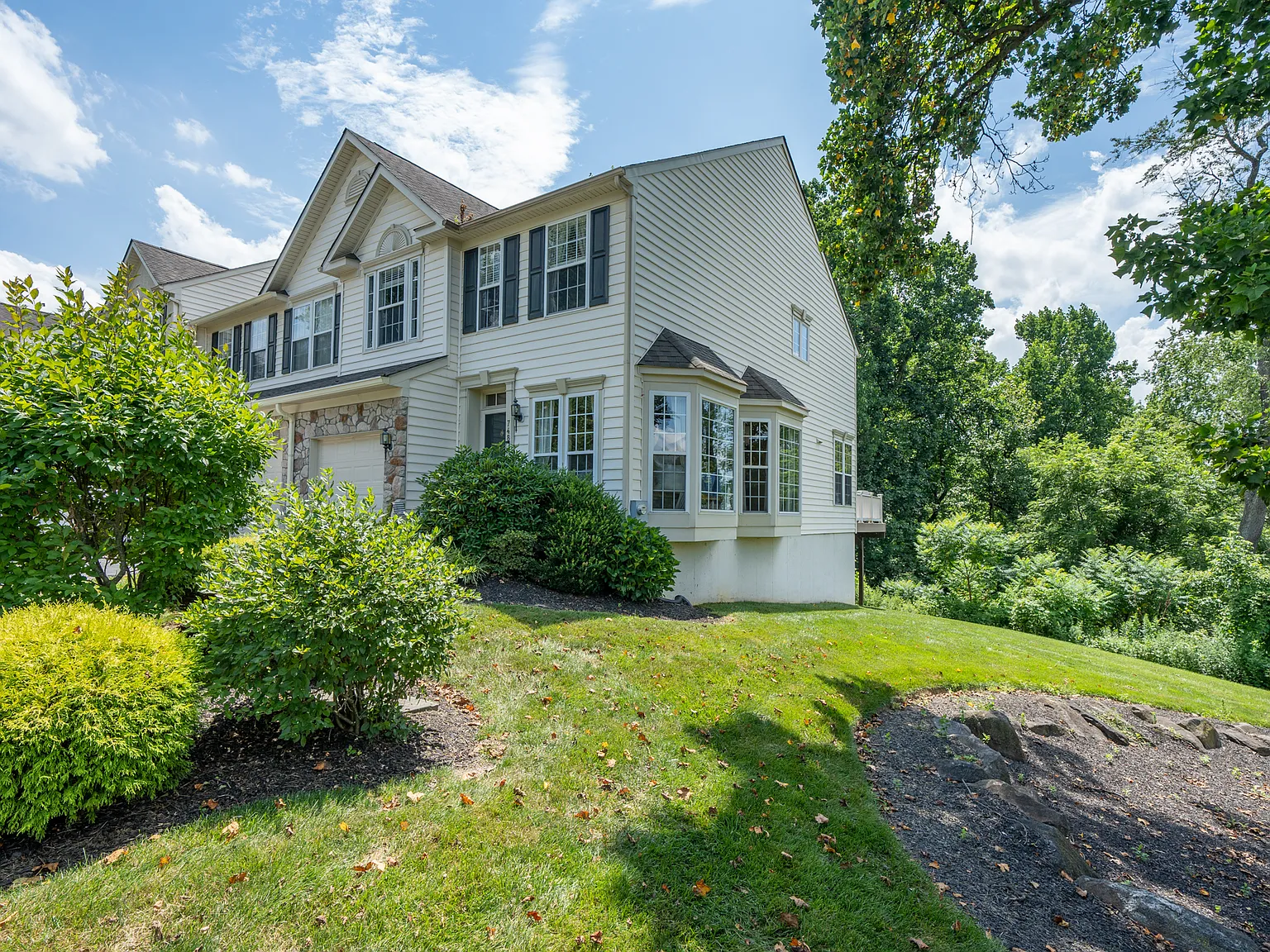 748 McCardle Drive — Photo 4