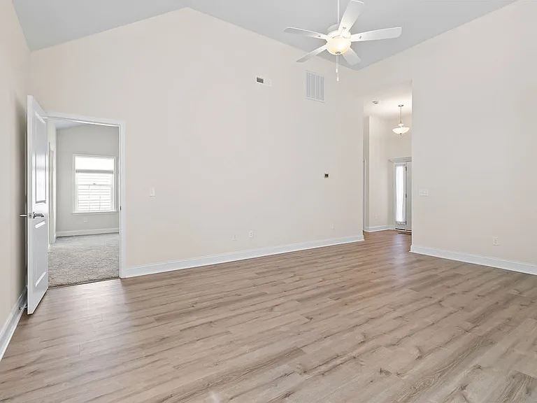 1622 San Andres Ave — Photo 11
