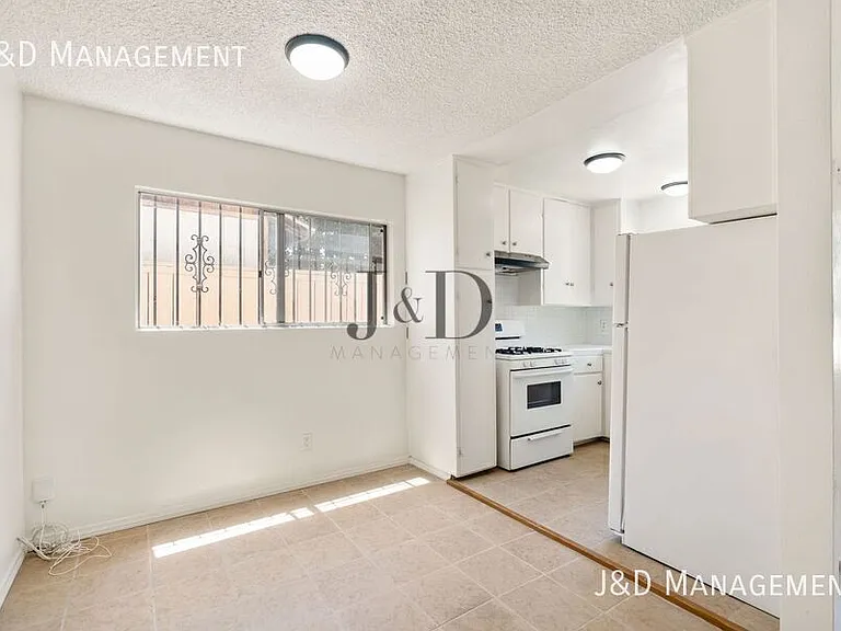 2248 Ocean View Blvd #4 — Photo 8