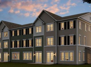 6 Depot Way, Dunellen, NJ 08812