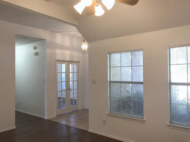 9113 Couples Dr — Photo 4