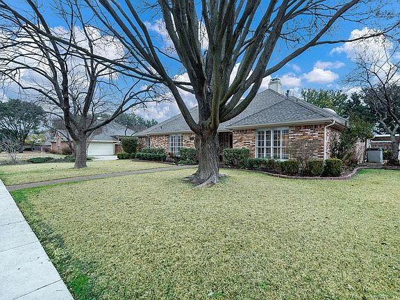 2nd image of 3608 Eisenhower Ln