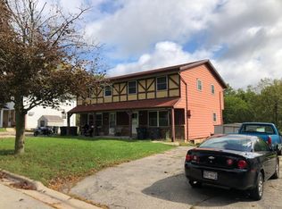 909 Badger Ln #911, Lake Geneva, WI 53147