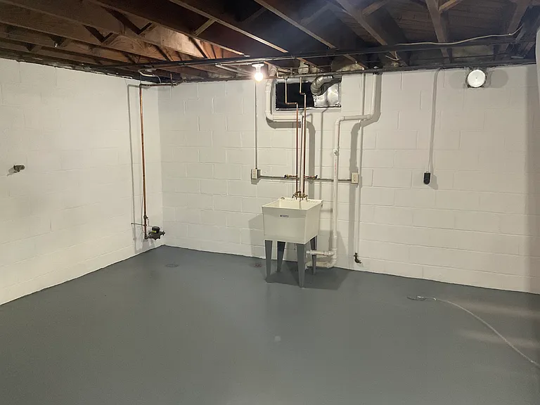 Laundry tub and w/d connections in basement