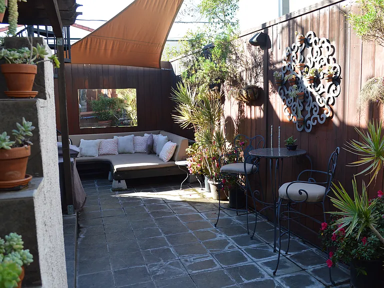 1203 S Rimpau Blvd — Photo 93