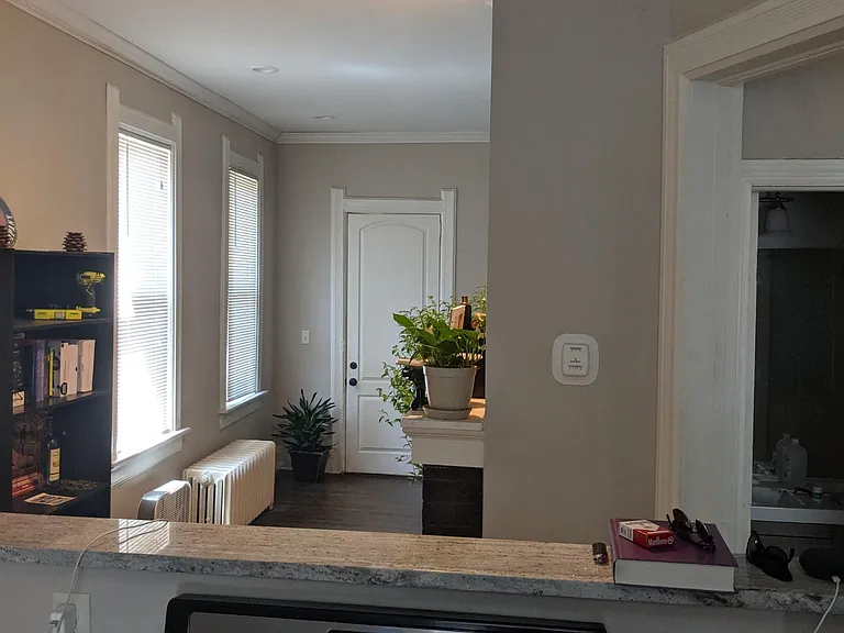 1690 N Franklin Pl #LOWER REAR — Photo 8