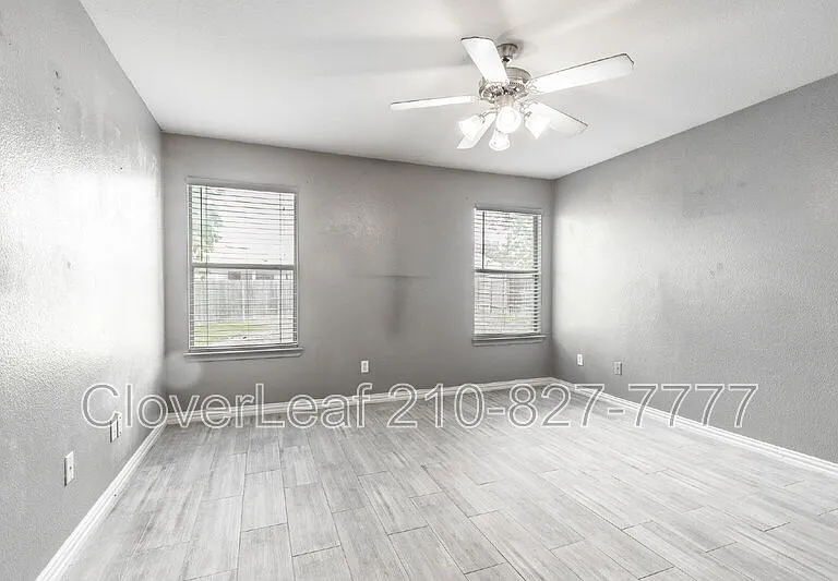 229 Hereford St — Photo 17