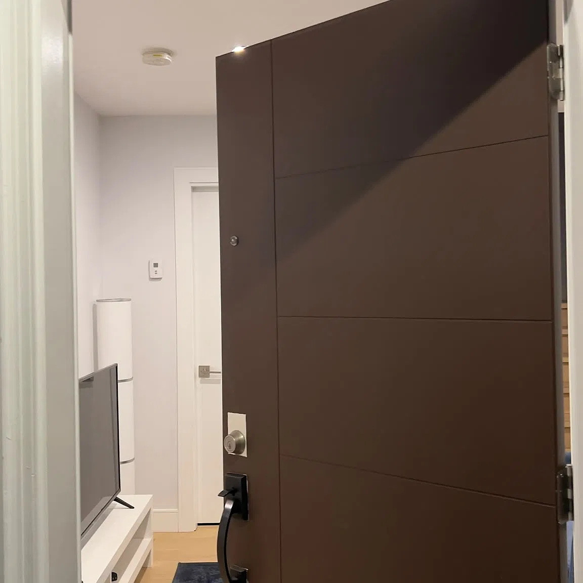 3 bed, 950 sqft, $3,500 — Photo 1