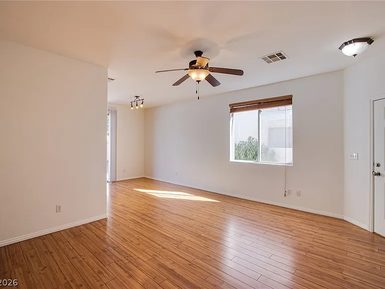8836 Iron Hitch Ave — Photo 5
