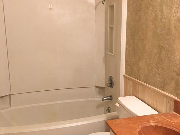 Main bathroom