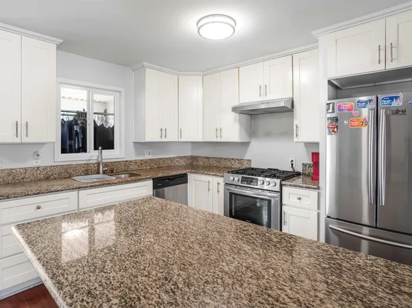 152 E Oxford St, Chula Vista, CA 91911