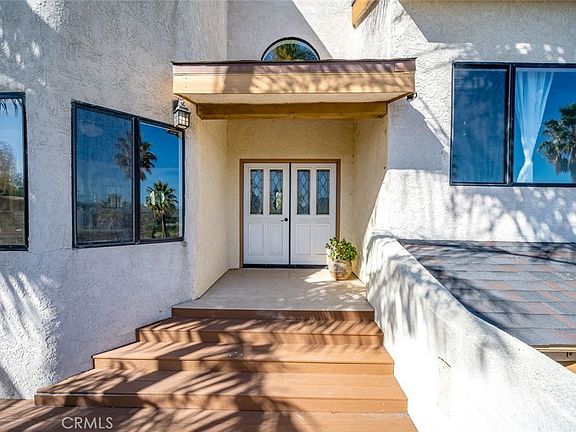 3rd image of 330 E Ormonde Rd