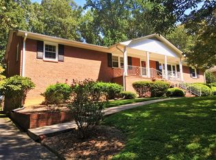 2671 Green Crest Dr, Winston Salem, NC 27106