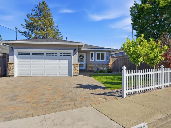 2125 Howard Ave, San Carlos, CA 94070