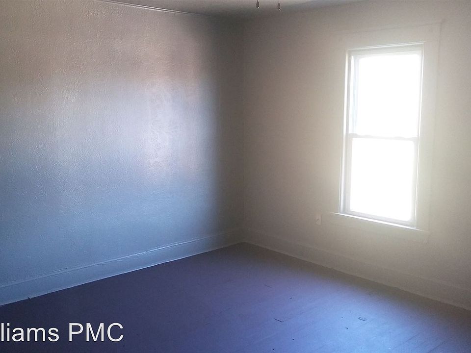 2nd image of 1415 E Indianola Ave