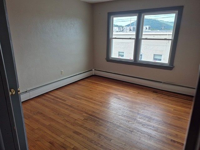 1st image of 202 Hogan Blvd #1
