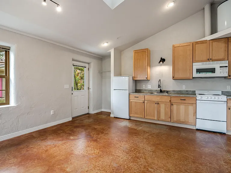 901 Spruce St #M — Photo 10