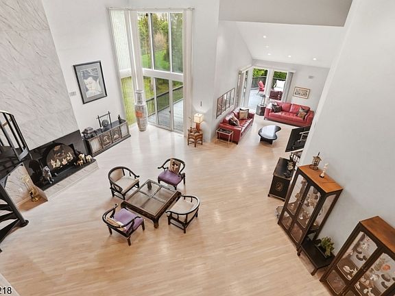 3rd image of 1 Timber Rock Court