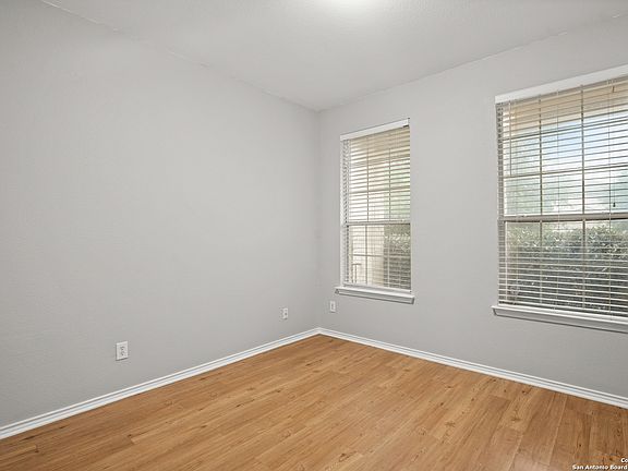 3rd image of 15411 SOARING MESA