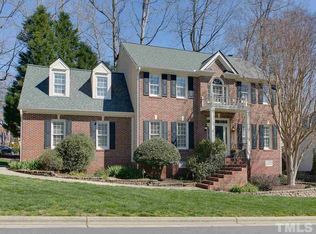 201 Coltsgate Dr, Cary, NC 27518