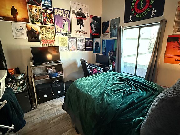 3rd image of 1600 Park Cir APT 102