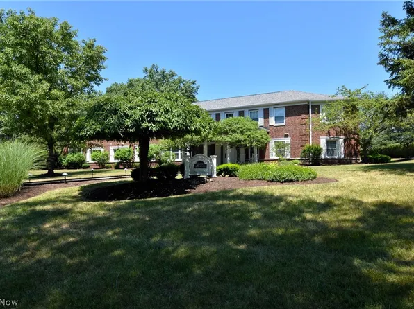 20301 Shelburne Rd, Cleveland, OH 44118