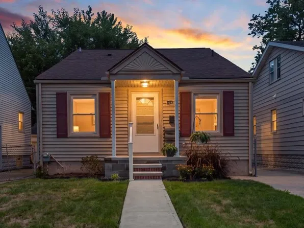 695 E Webster St, Ferndale, MI 48220
