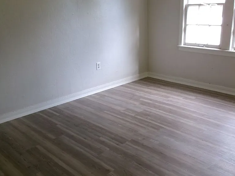 1804 NW Columbia Ave — Photo 23