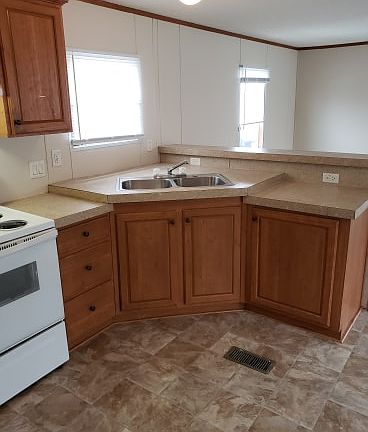 5th image of 25910 Nuway Ave