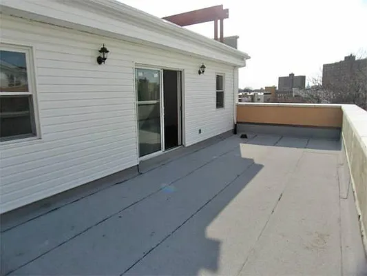 Rented by Level Group | media 20