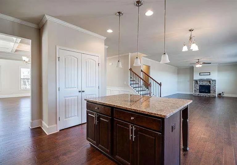 4215 Miramount Overlook — Photo 13