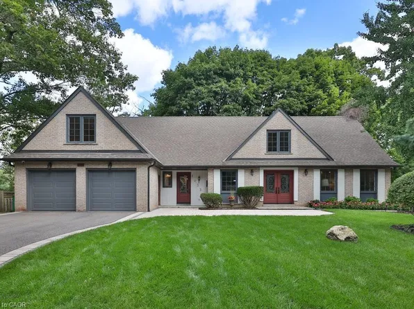 1033 Wenleigh Ct, Mississauga, ON L5H 1M7