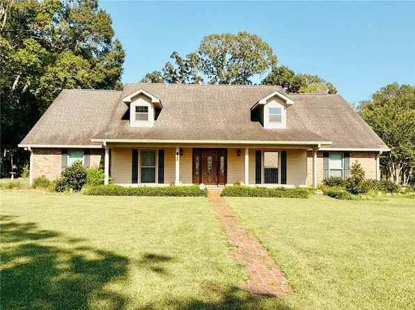 1205 Lake Dr, Woodworth, LA 71485