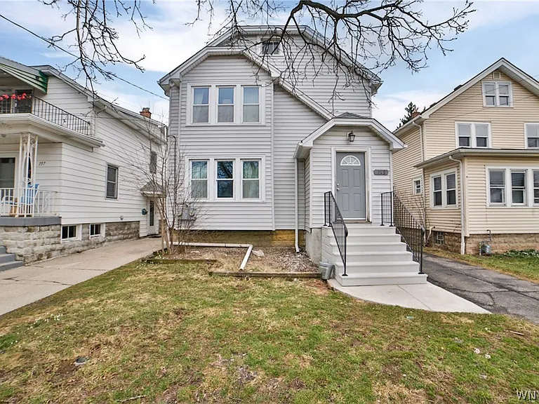 153 Springville Ave #LOWER — Photo 2