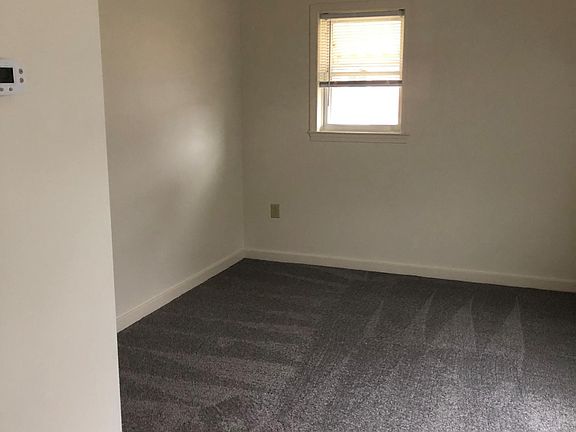 2nd image of 130 Ohio Ave #1