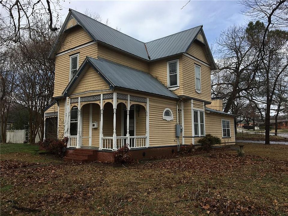 2nd image of 1000 W Main St
