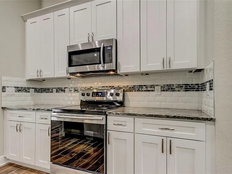 2309 W Saint John St — Photo 13