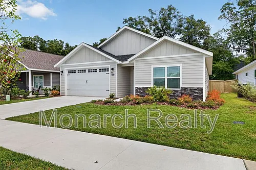 1075 SW 66th Ter Photo 1