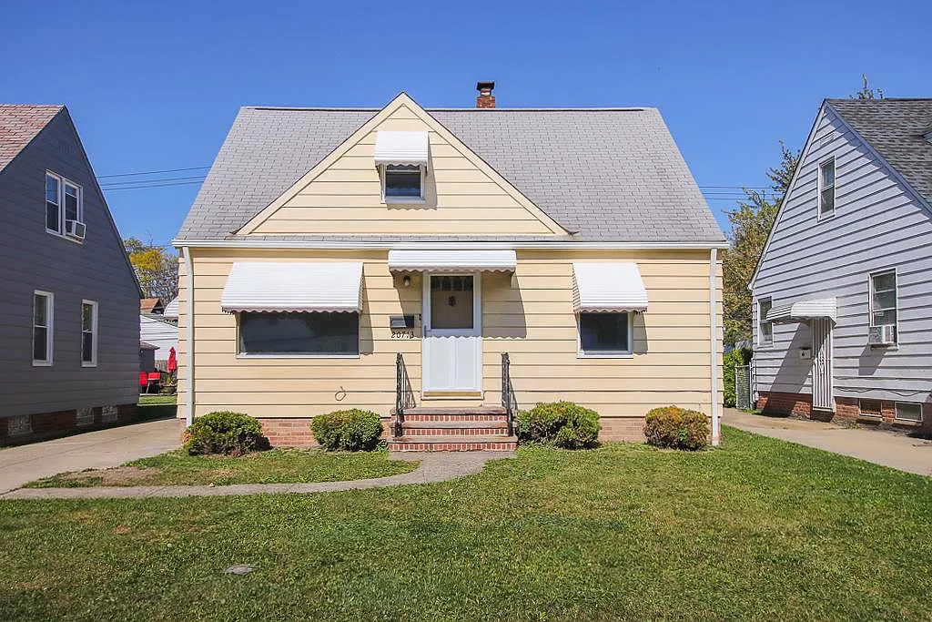 20713 Franklin Rd photo 1