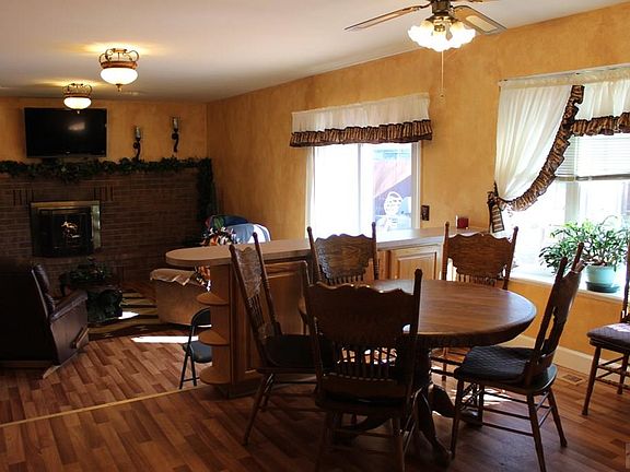 2nd image of 8 Fireweed Ct