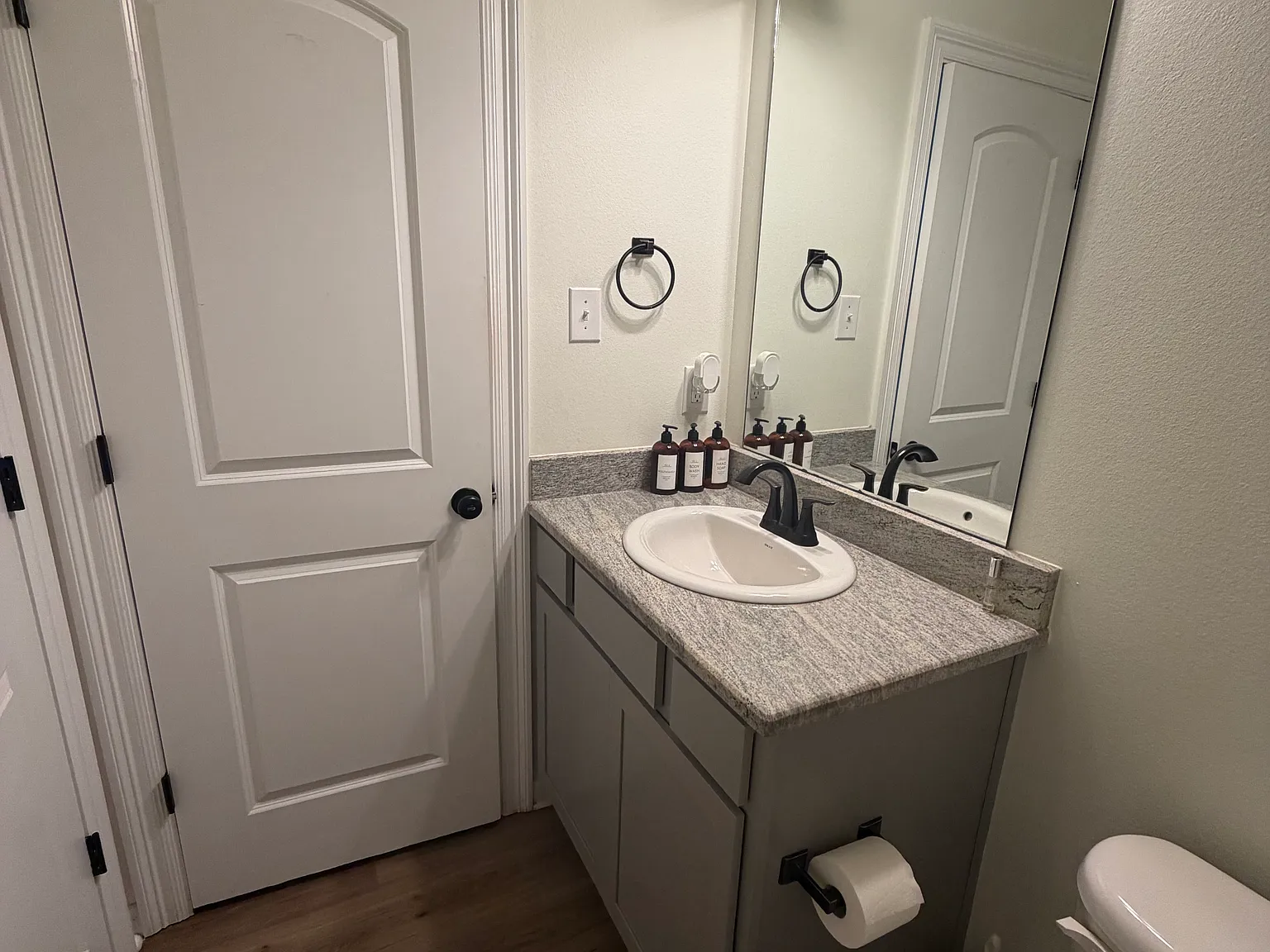 3 bed, 1498 sqft, $2,050 — Photo 4