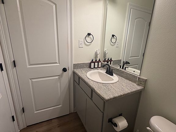 4th image of 39516 Ridgeland Dr