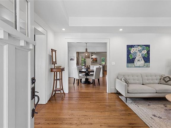 4th image of 1647 Geary Dr NW